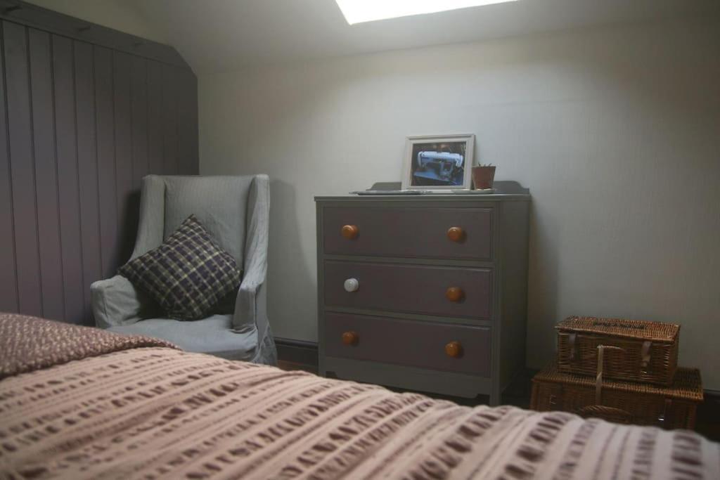 Creatively Converted Barn In Accessible Rural Spot Llanwrda エクステリア 写真